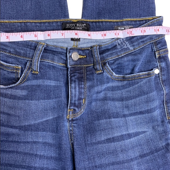 Judy Blue Slim Fit Distressed Cropped Jeans size 7/28 - Picture 4 of 5